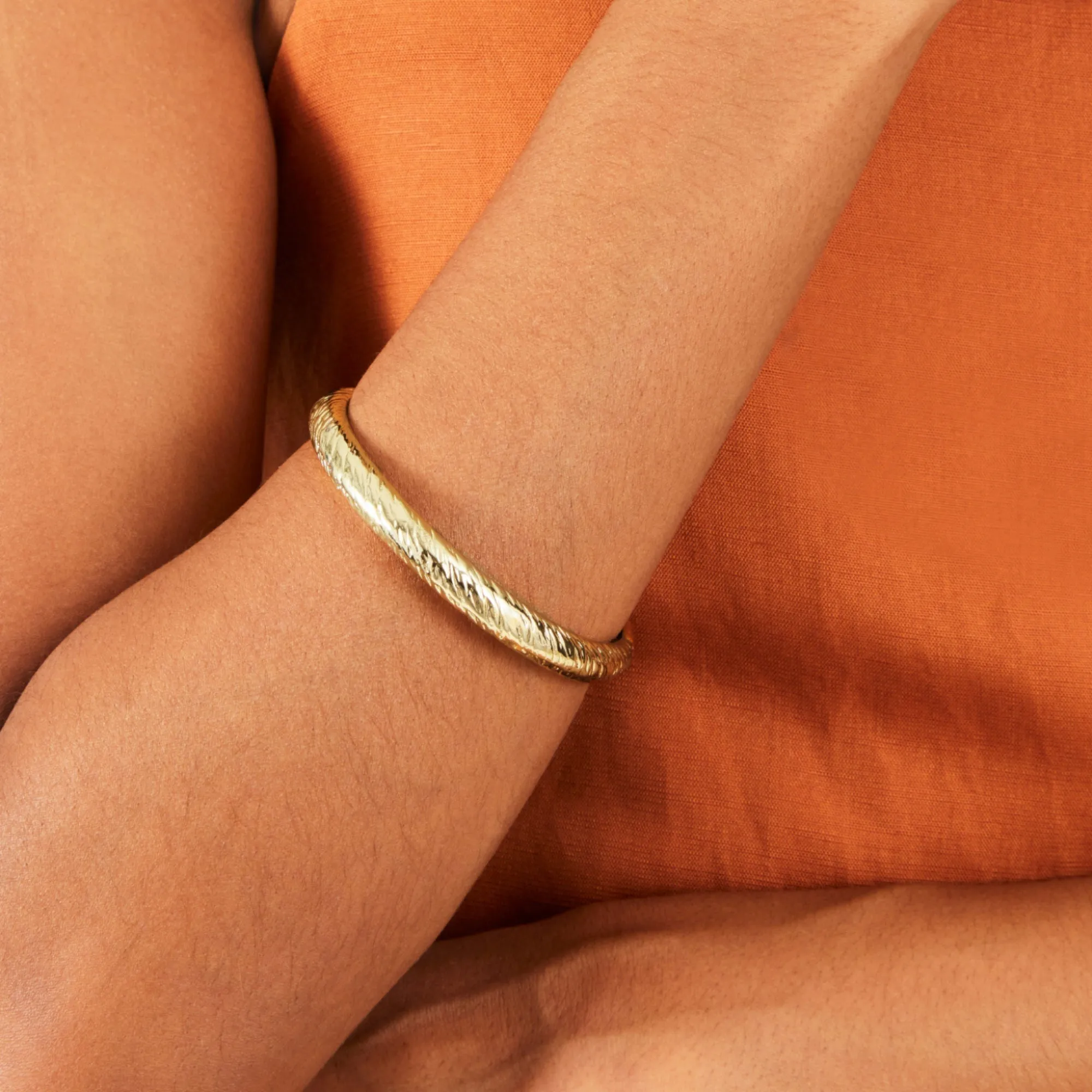 Accessorize London  Women's Gold Textured Bangle