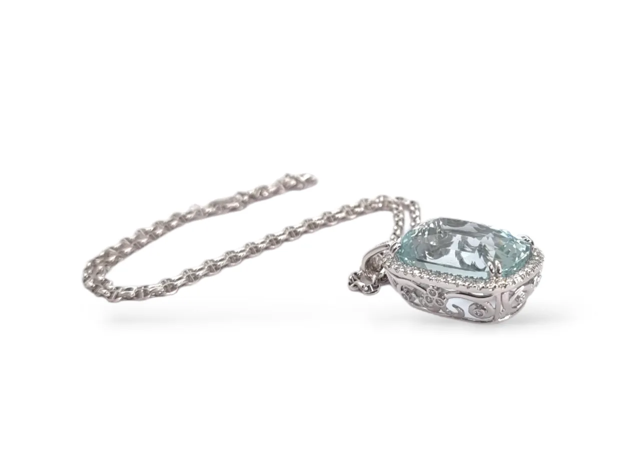 Aquamarine Pendant with Diamonds