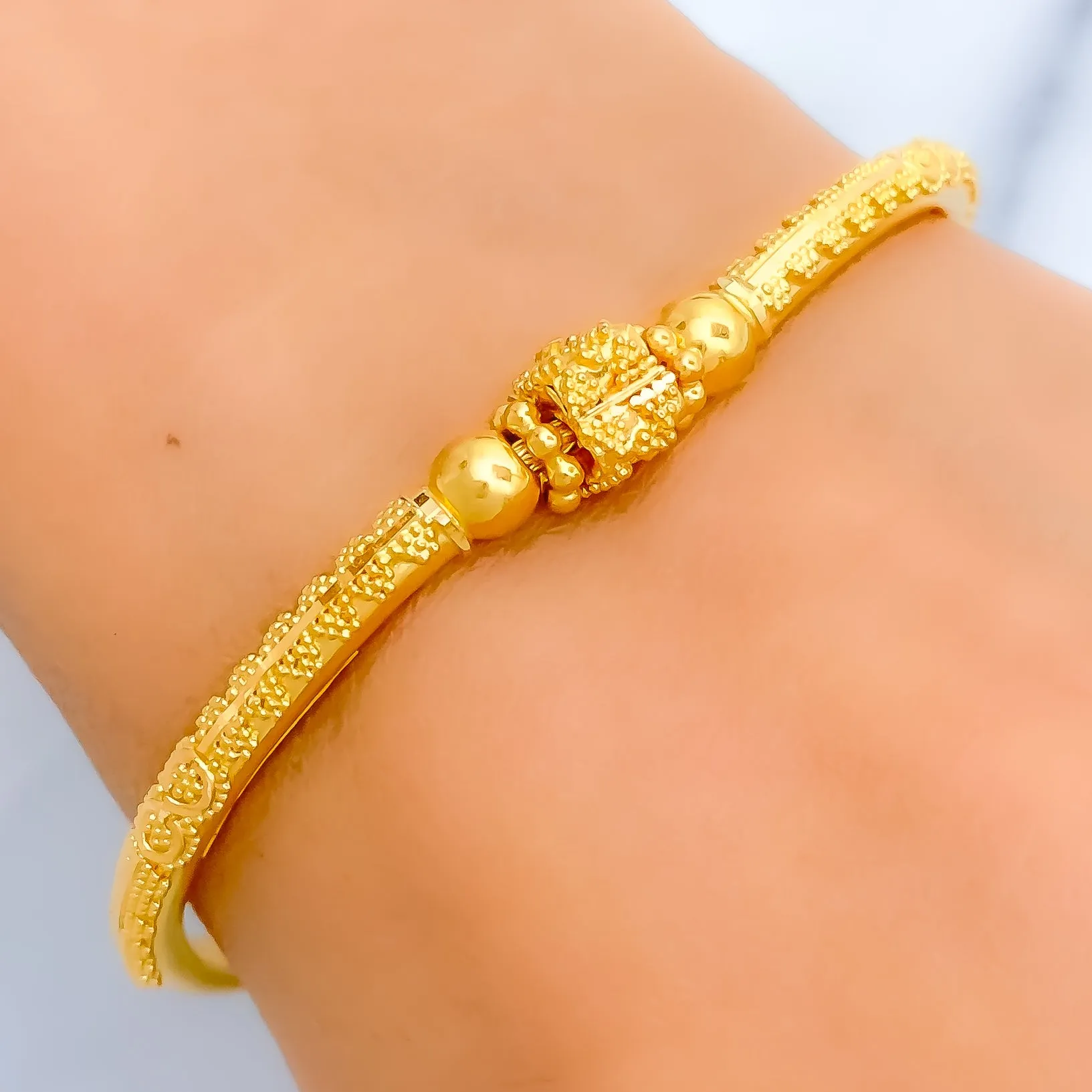 Beautiful Beaded 22k Gold Flexi Bangle Bracelet