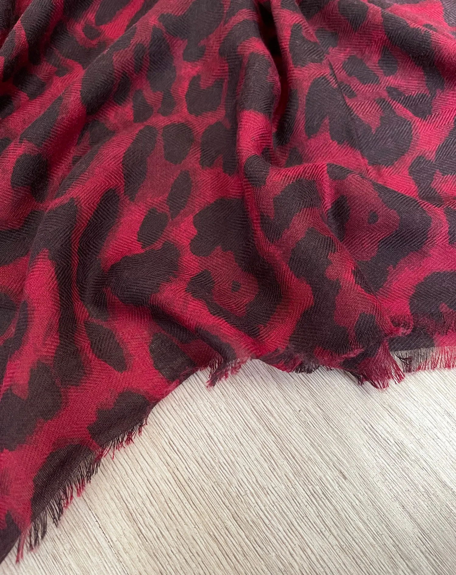 LARGE BURGUNDY LEOPARD PRINT SCARF