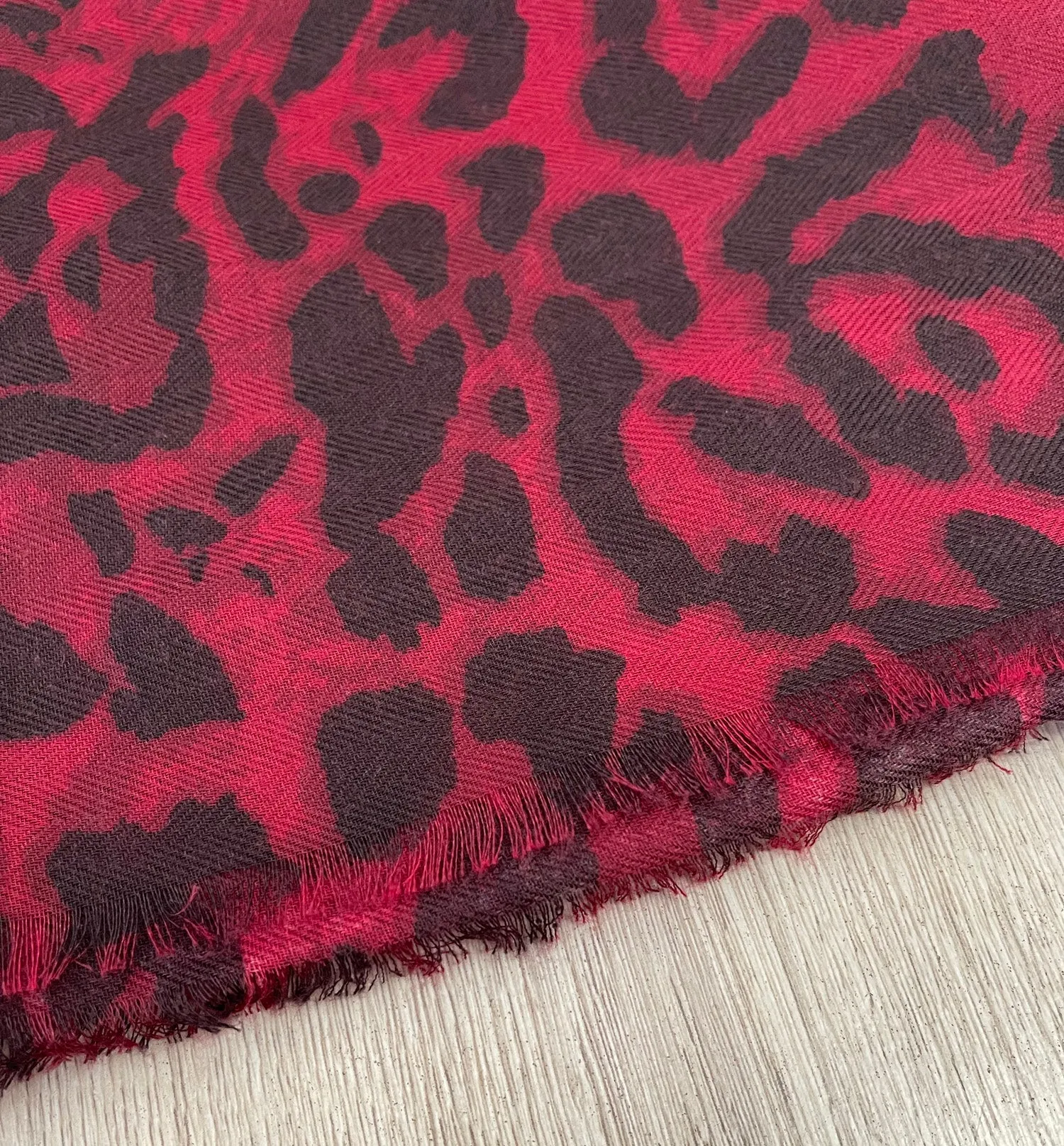 LARGE BURGUNDY LEOPARD PRINT SCARF