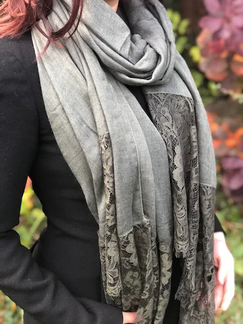 LARGE KHAKI GREEN LACE DETAIL LIGHTWEIGHT SCARF