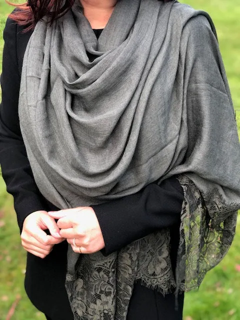 LARGE KHAKI GREEN LACE DETAIL LIGHTWEIGHT SCARF