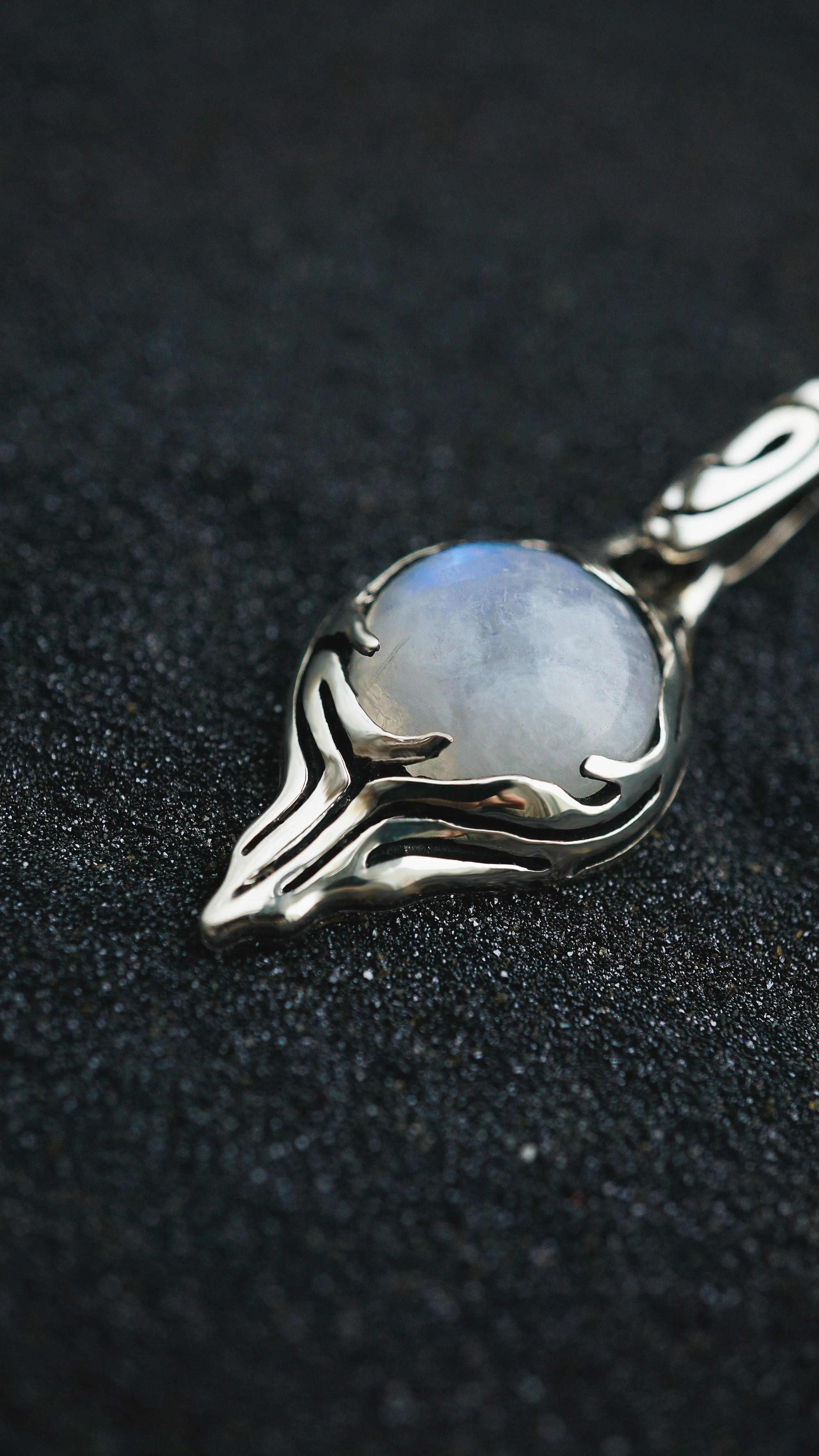 LEAF | moonstone silver pendant