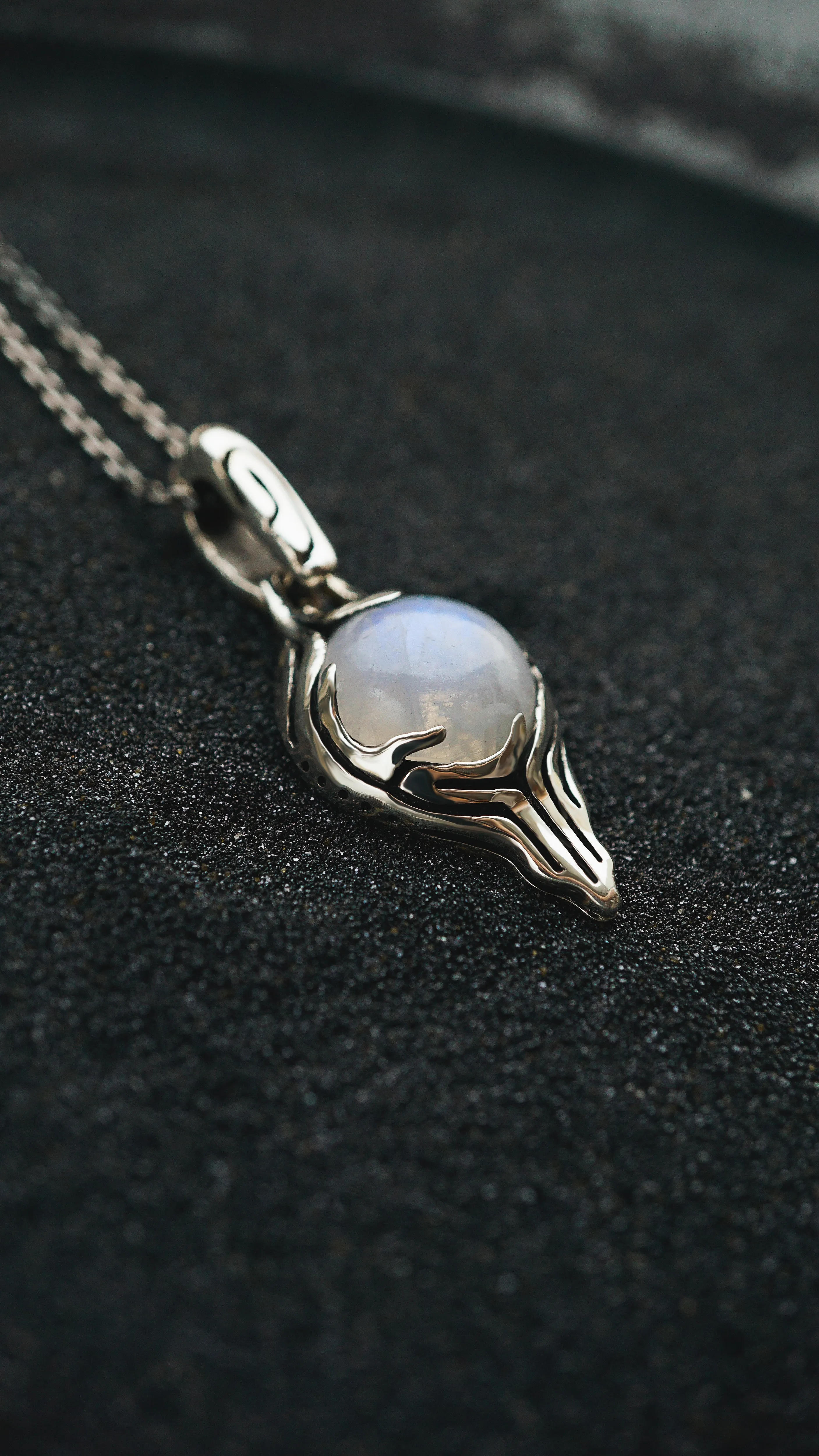 LEAF | moonstone silver pendant