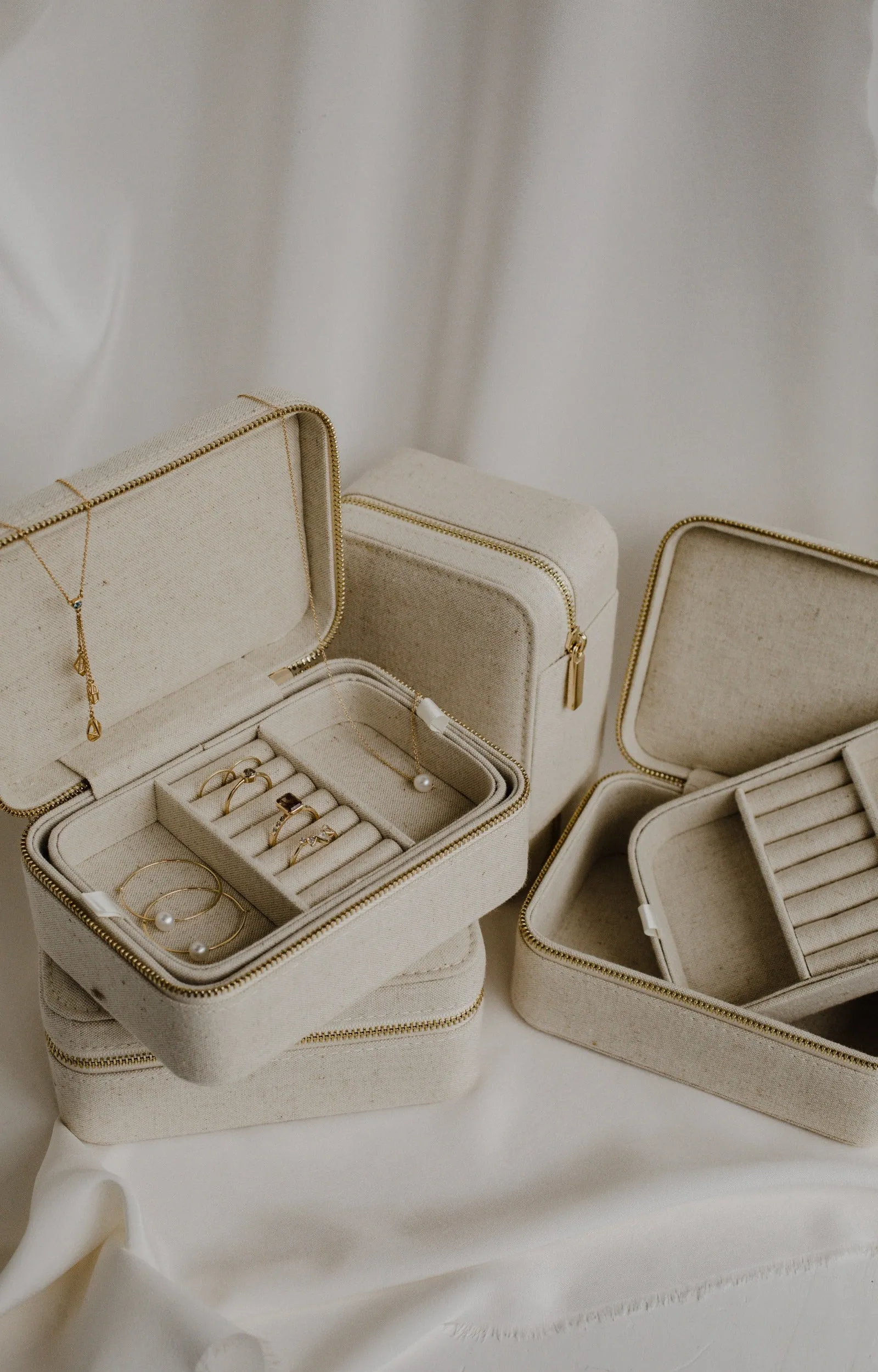 Linen Jewelry Case