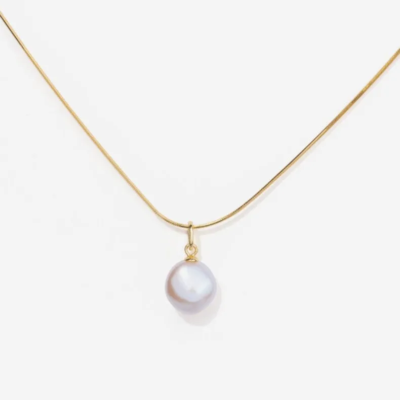 Luna Pearl Necklace