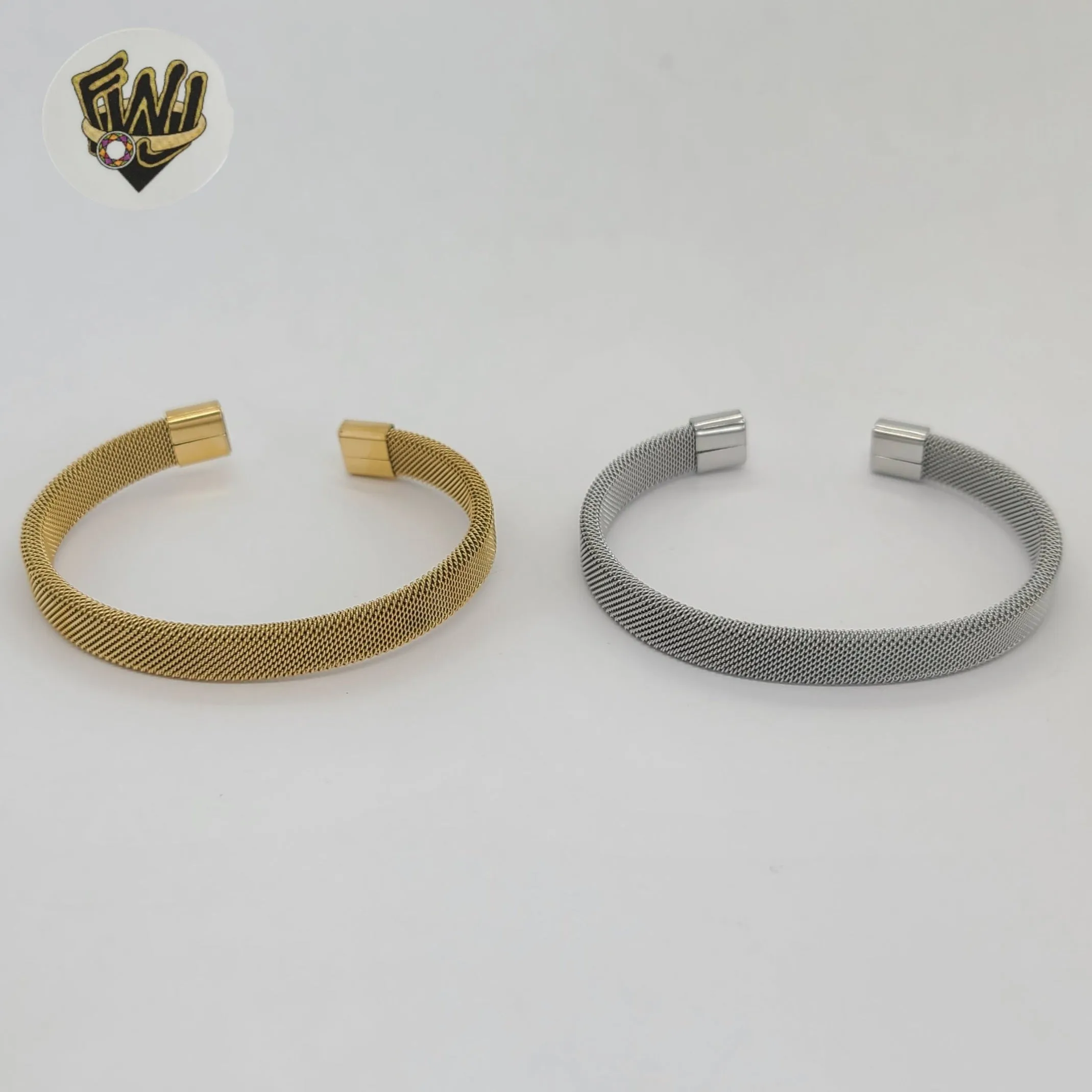 (MBRA-28) Stainless Steel - 8mm Open Bangle.